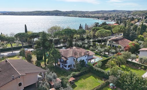 House in Padenghe sul Garda, Lombardy, Italy 1