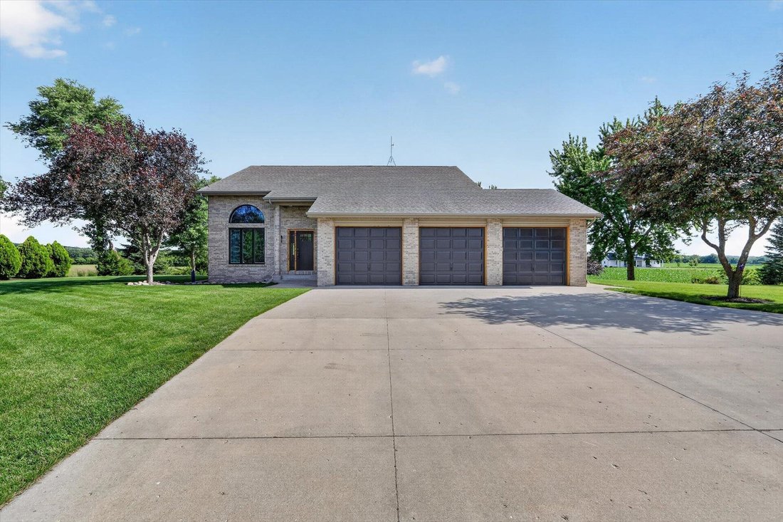 House in Janesville, Wisconsin, United States 4 - 18276245