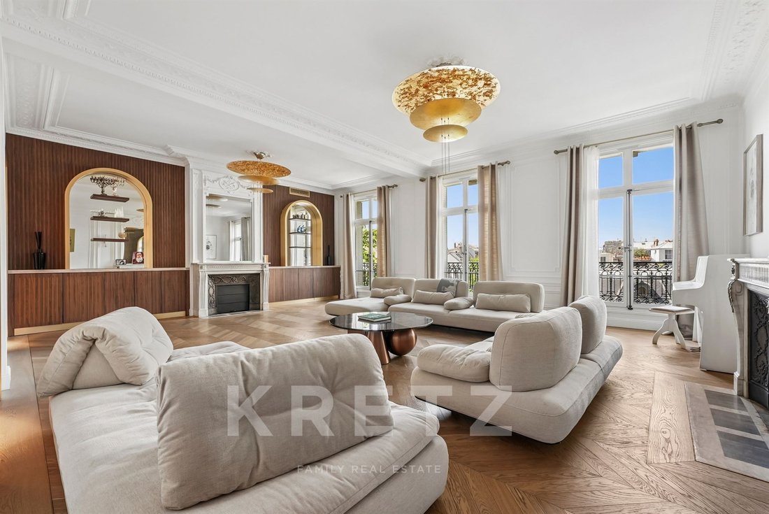 Apartment in Chaillot, Paris 16e Arrondissement, Paris 1 - 18275430