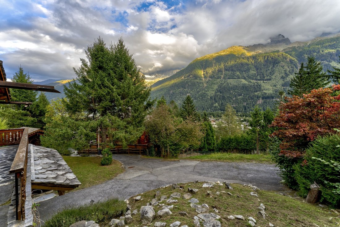 House in Chamonix-Mont-Blanc, Auvergne-Rhône-Alpes, France 4 - 18275272