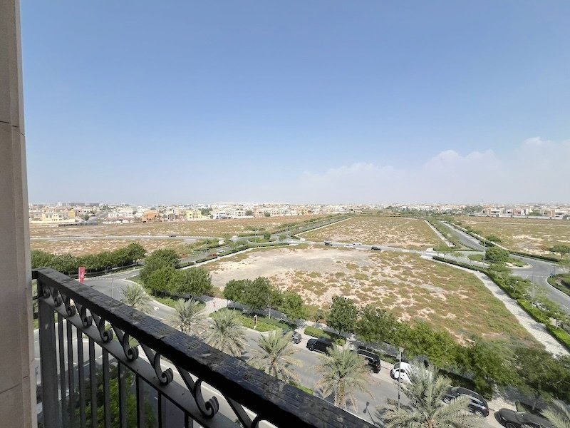 Apartment in Muhaisnah, Dubai, United Arab Emirates 1 - 18270251