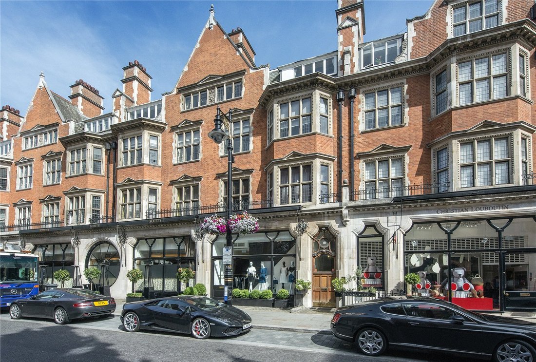 Apartment in Mayfair, Westminster, England 5 - 18270237