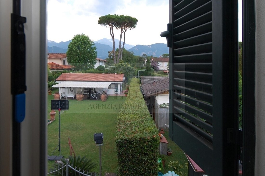 Apartment in Camaiore, Tuscany, Italy 3 - 18270341