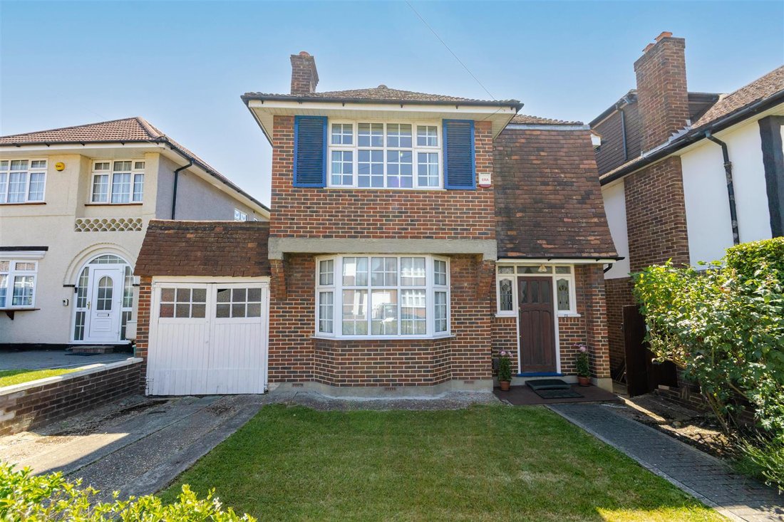 Haus in Eastcote Village, Hillingdon, England 1 - 18270317