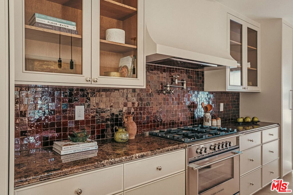 House in Los Angeles, California, United States 4 - 18273860