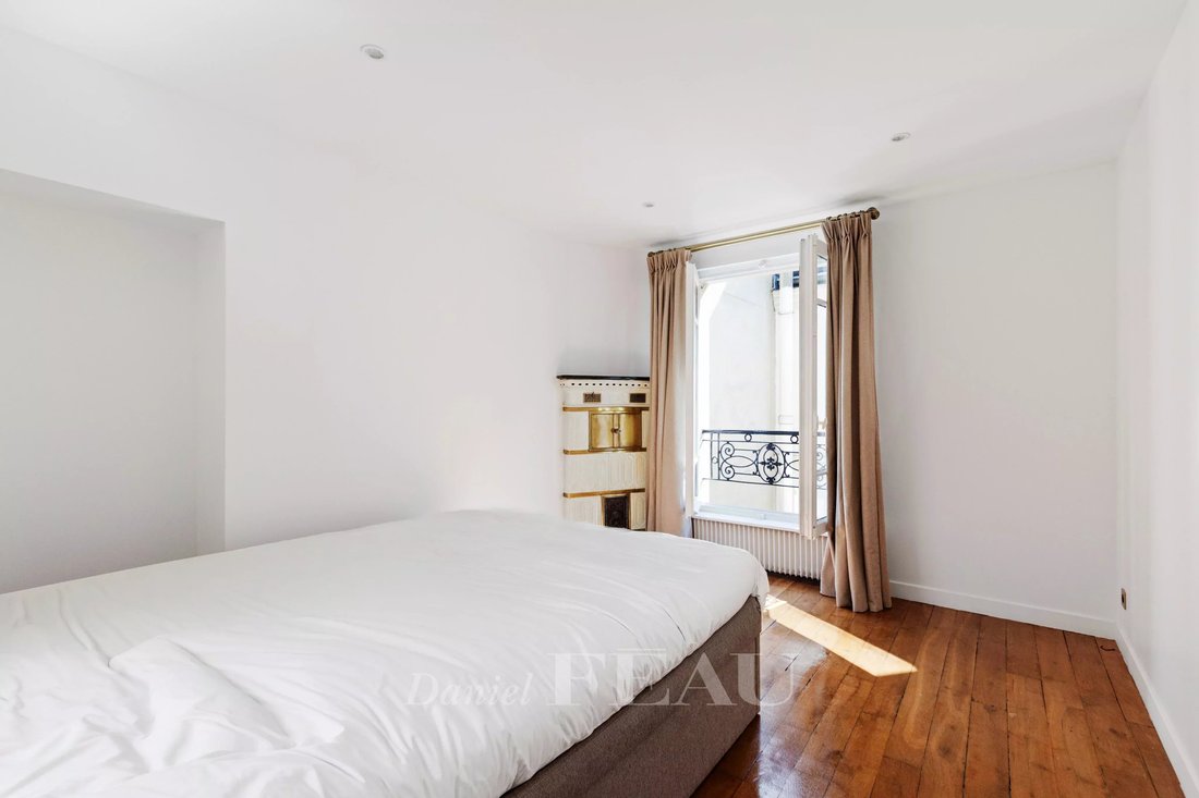 Apartment in Monnaie, Paris 6e Arrondissement, Paris 4 - 18271900