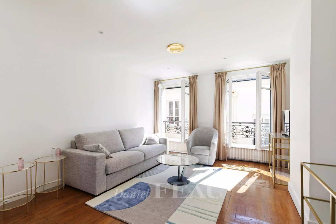 Apartment in Monnaie, Paris 6e Arrondissement, Paris 1 - 18271900