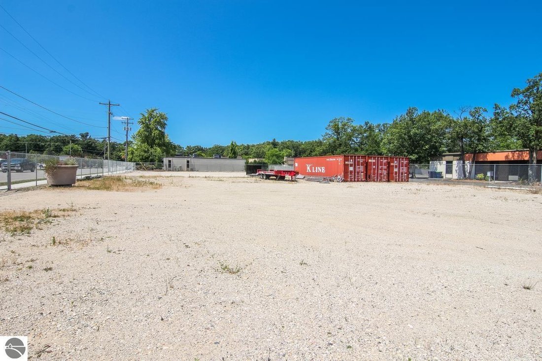 Land in Traverse City, Michigan, United States 4 - 18272600