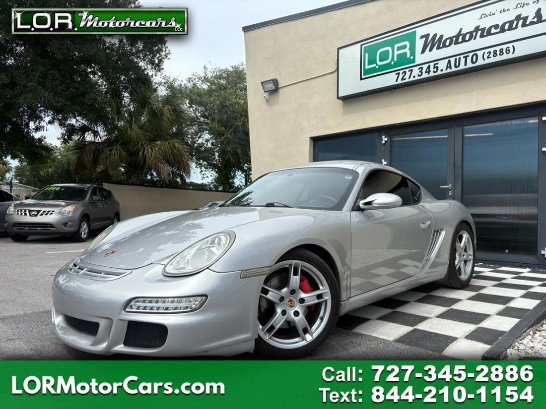 Coupe in Pinellas Park, FL, United States 1 - 18275812