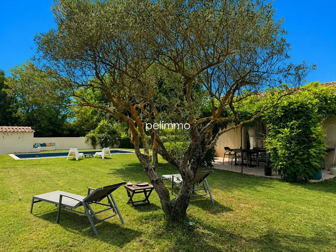 House in Arrondissement of Aix-en-Provence, Provence-Alpes-Côte d'Azur, France 2 - 18270993
