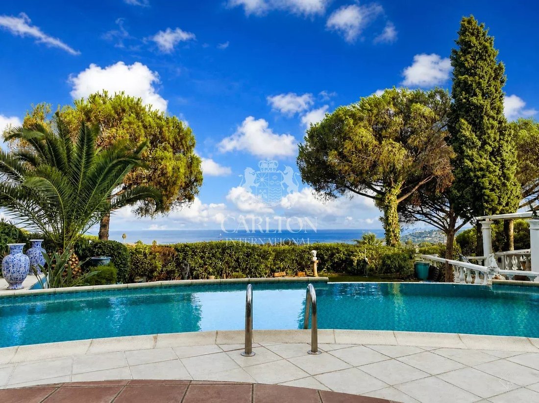 Villa in Nartelle-Noyer-Bellevue-bd des Sardinaux, Sainte-Maxime, France 4 - 17837591