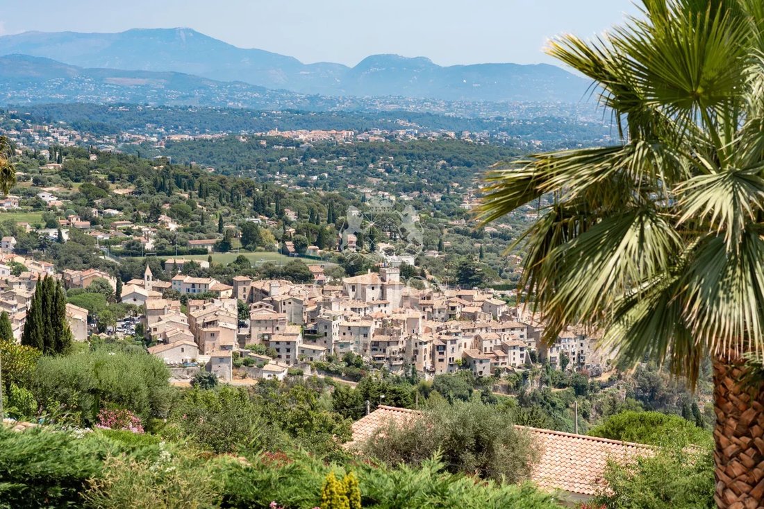 Villa in Tourrettes-sur-Loup, Provence-Alpes-Côte d'Azur, France 4 - 15295775