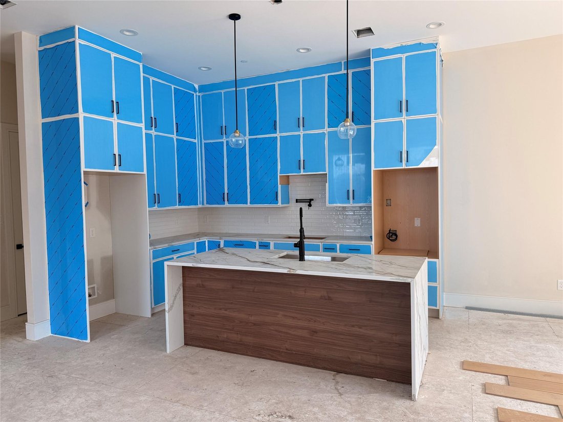 House in Houston, Texas, United States 4 - 18057128