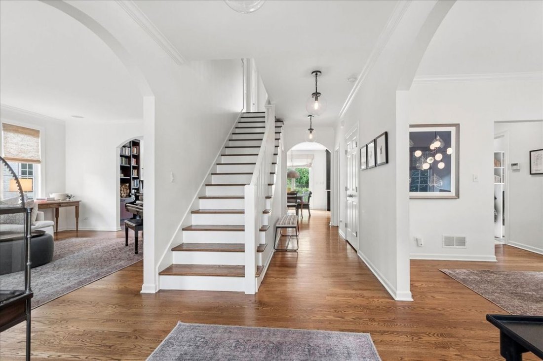 House in Skokie, Illinois, United States 4 - 18276220