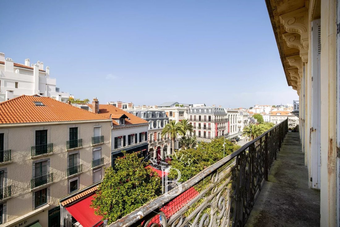 Apartment in Mairie-Marne, Biarritz, France 3 - 18272082