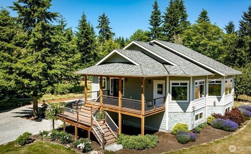 House in Oak Harbor, Washington, United States 1