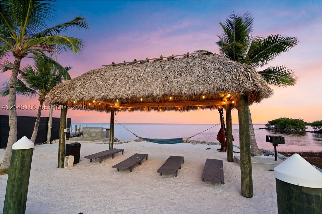 House in Key Colony Beach, Florida, United States 5 - 18270387