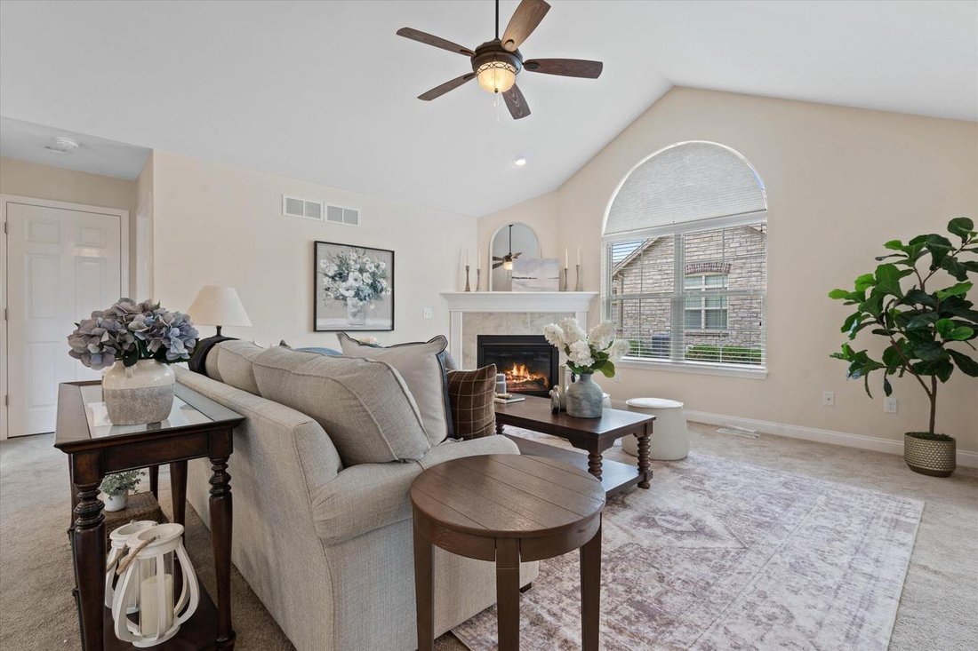 Condo in Okauchee Lake, Wisconsin, United States 3 - 18273732