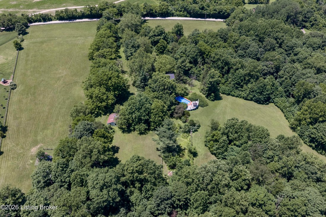 House in La Grange, Kentucky, United States 3 - 18272697