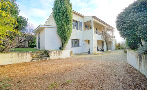 Villa in La Tour-de-Salvagny, Auvergne-Rhône-Alpes, France 1