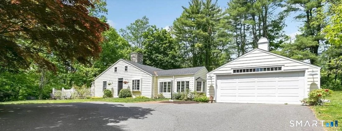 Trumbull, Connecticut, United States 1 - 18271496