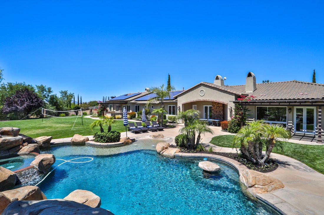 House in Temecula, California, United States 1 - 18271988