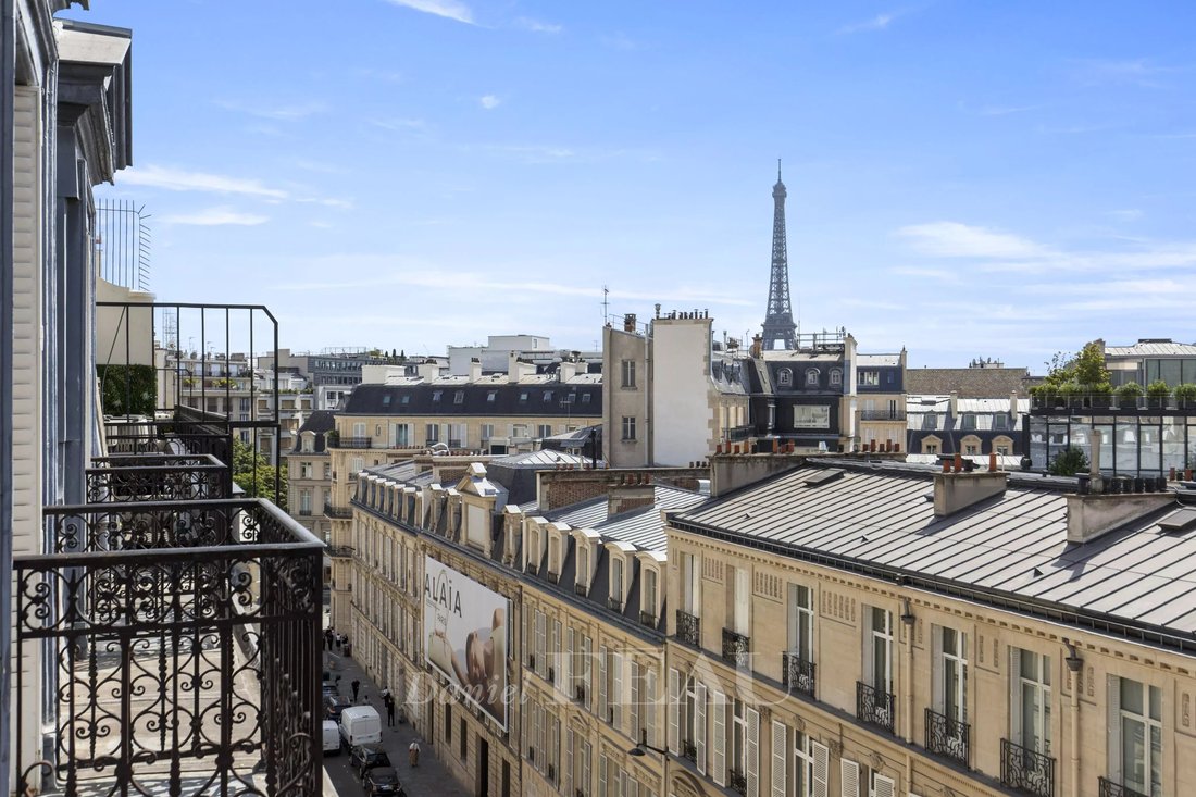 Apartment in Triangle d'Or, Paris 8e Arrondissement, Paris 1 - 18271674