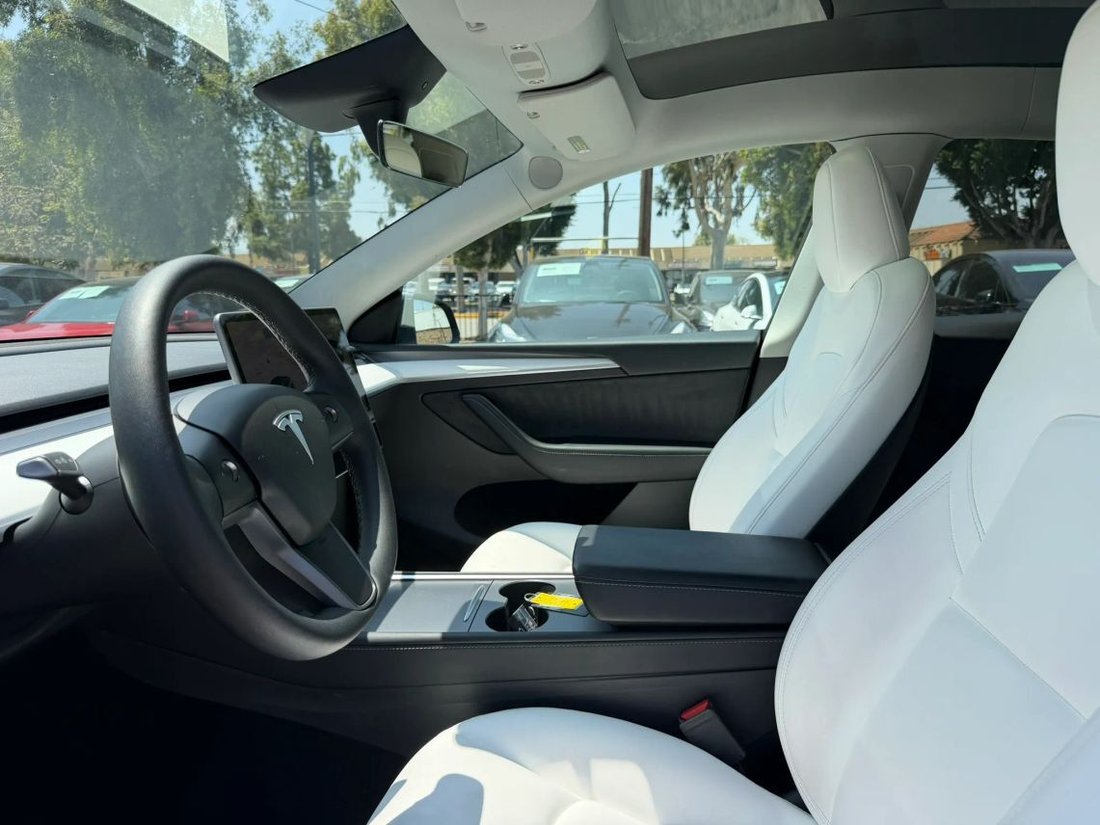 Suv in El Monte, CA, United States 3 - 18275815