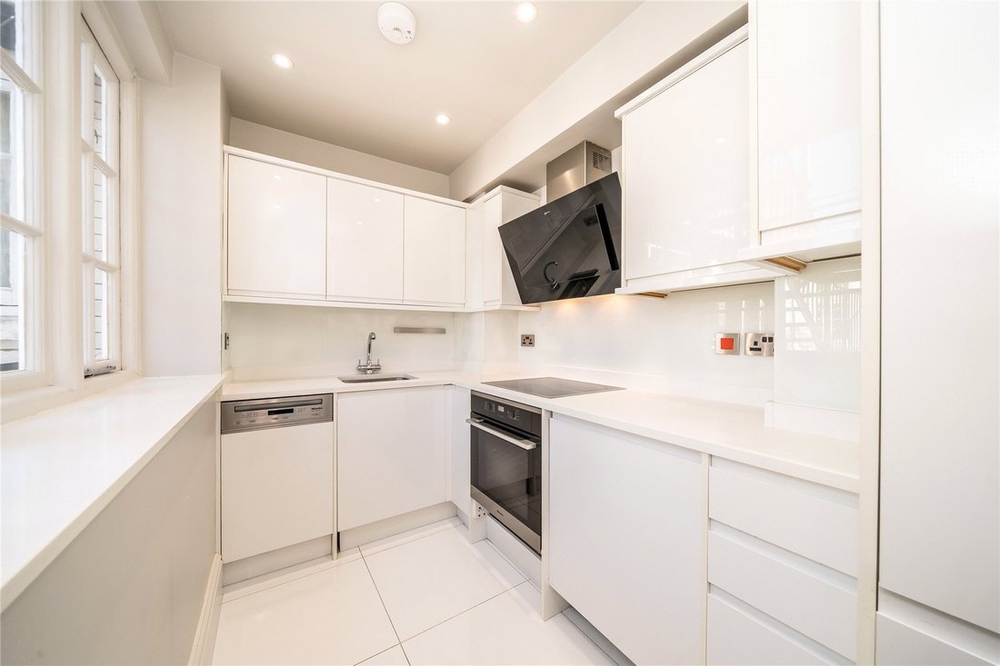 Apartment in Mayfair, Westminster, England 4 - 18270225