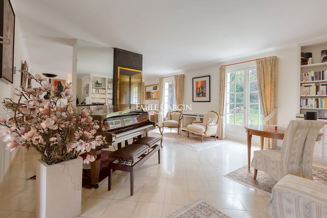 Villa in Marly-le-Roi, Ile-de-France, France 3 - 18272149