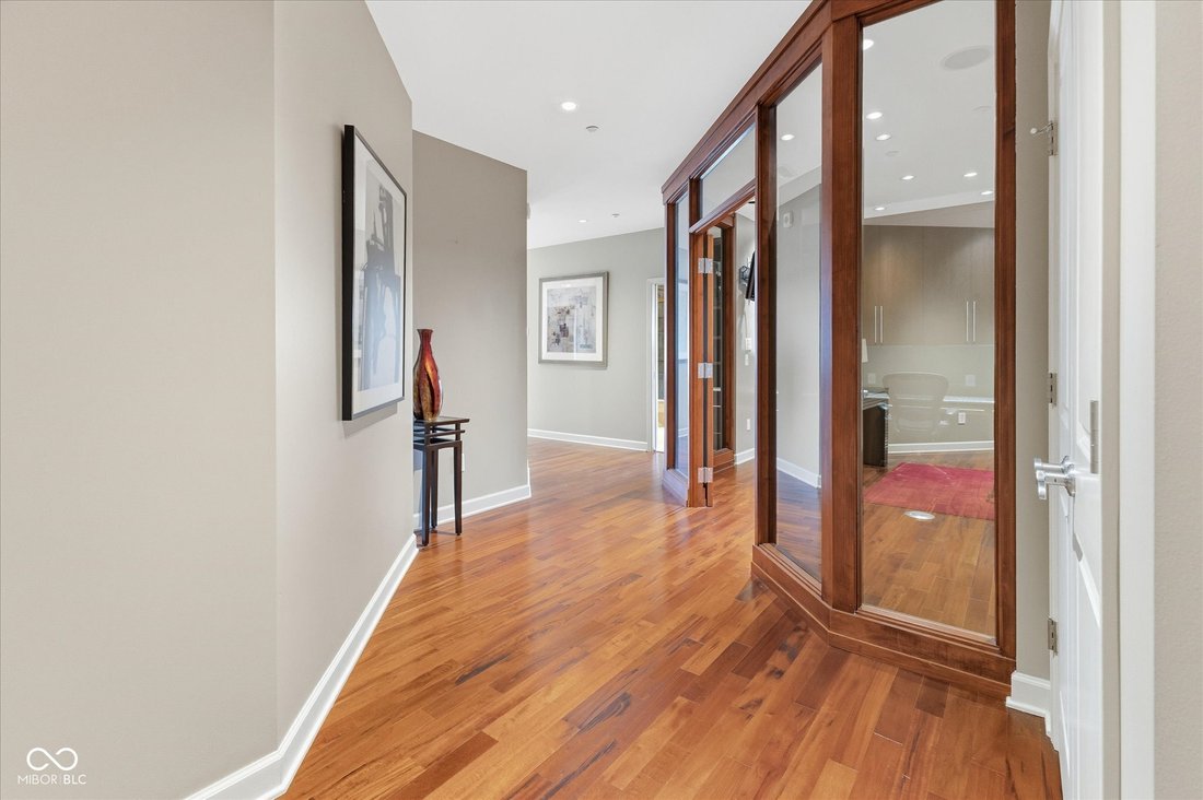 Condo in Indianapolis, Indiana, United States 4 - 18270760