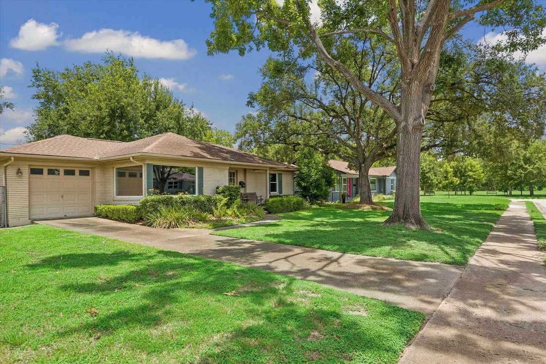 House in Houston, Texas, United States 2 - 18275388