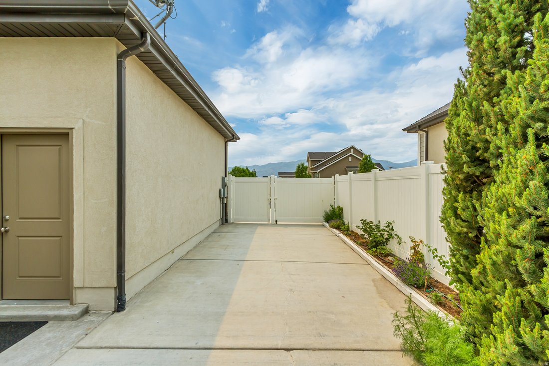 House in Eagle Mountain, Utah, United States 4 - 18270123