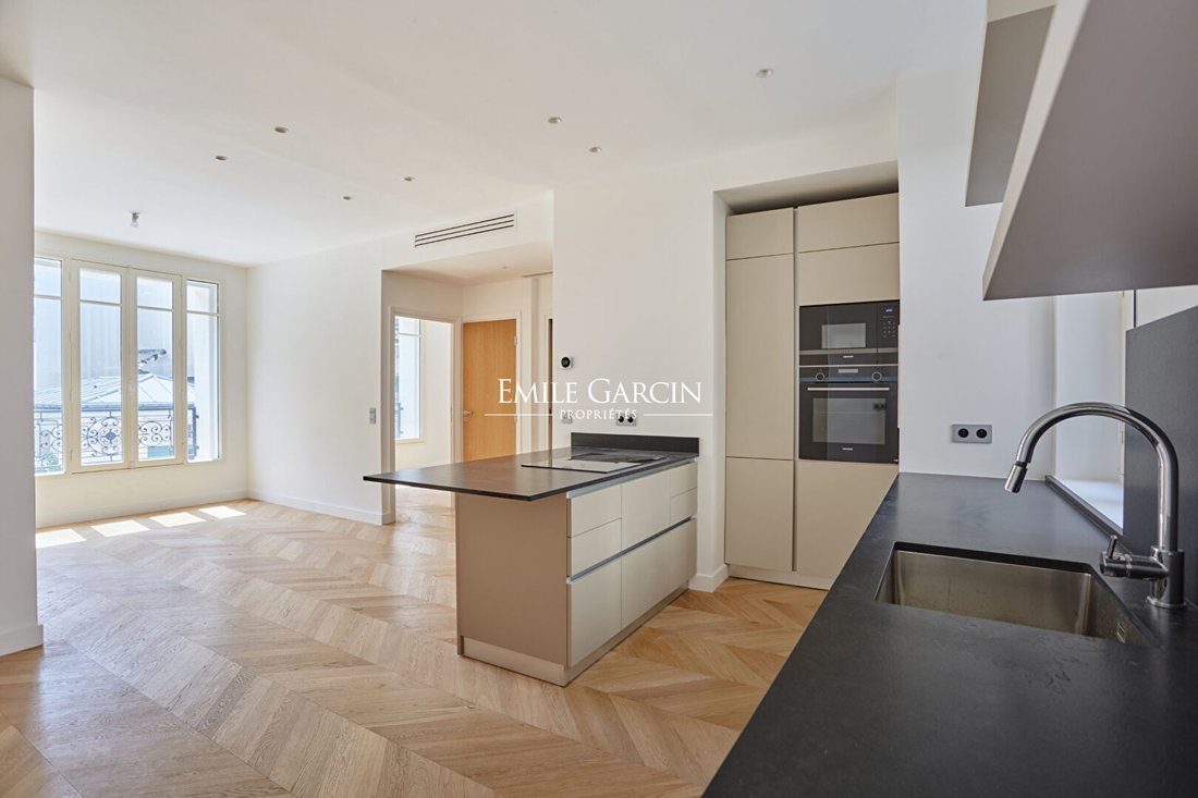 Apartment in La Plaine des Sablons, Neuilly-sur-Seine, France 1 - 18272170