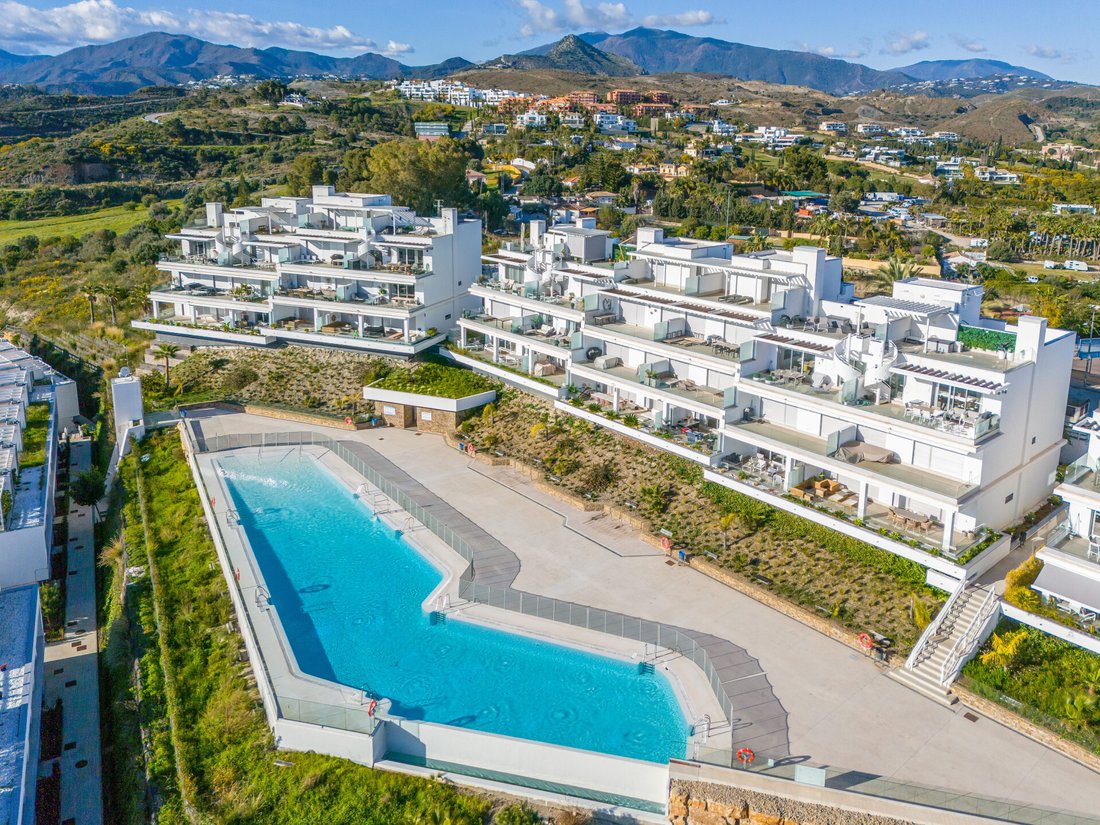 Apartment in Cancelada, Estepona, Andalusia 2 - 18273451