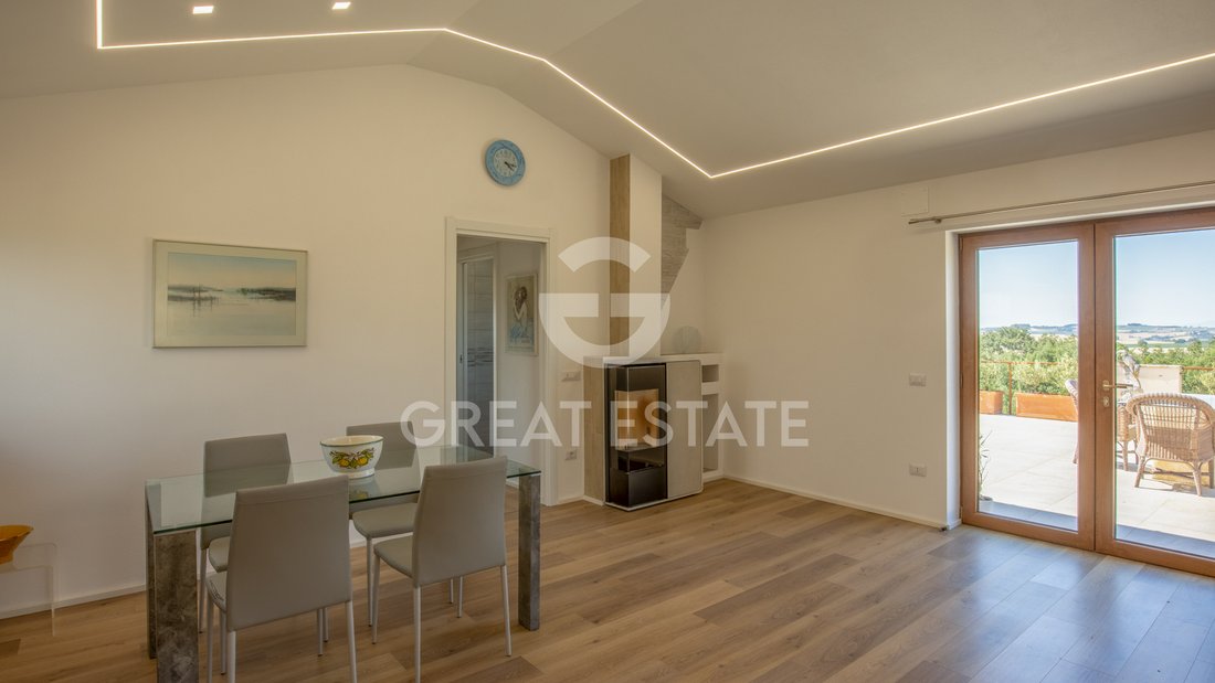 Estate in Castiglione del Lago, Umbria, Italy 5 - 16005366