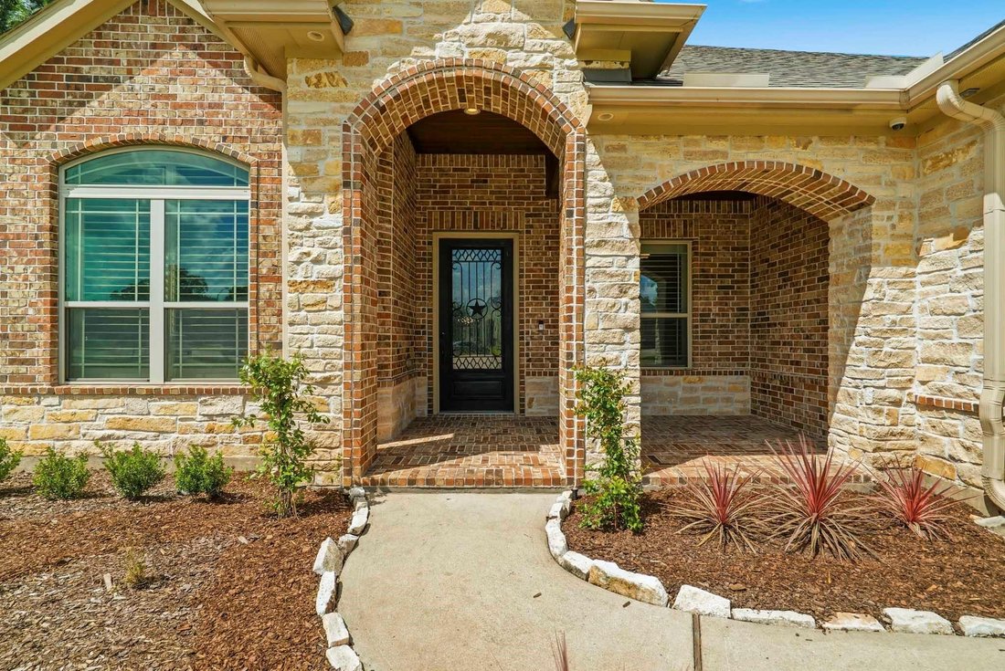 House in Fulshear, Texas, United States 4 - 18270908