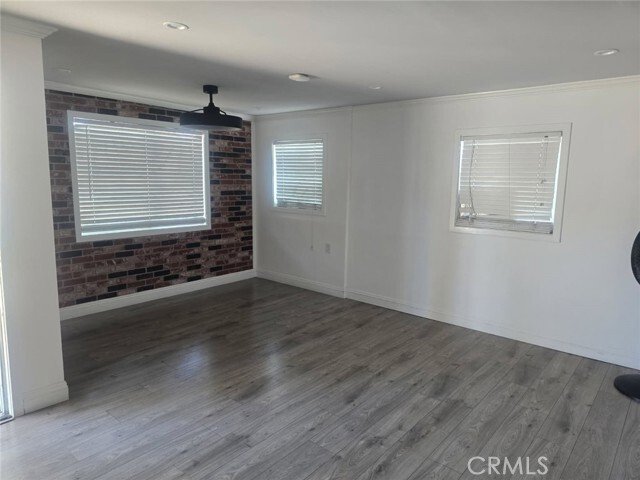 South Gate, California, United States 3 - 18275392