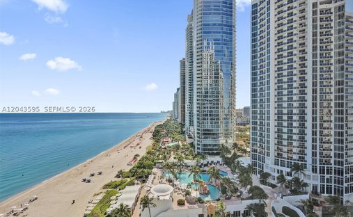 Condo in Golden Beach, Florida, United States 1