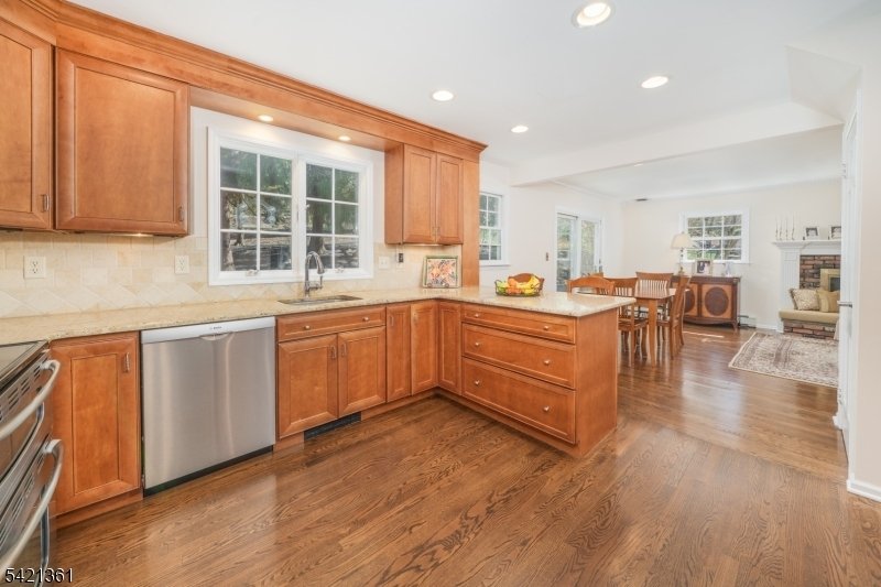 House in Berkeley Heights, New Jersey, United States 3 - 18276285