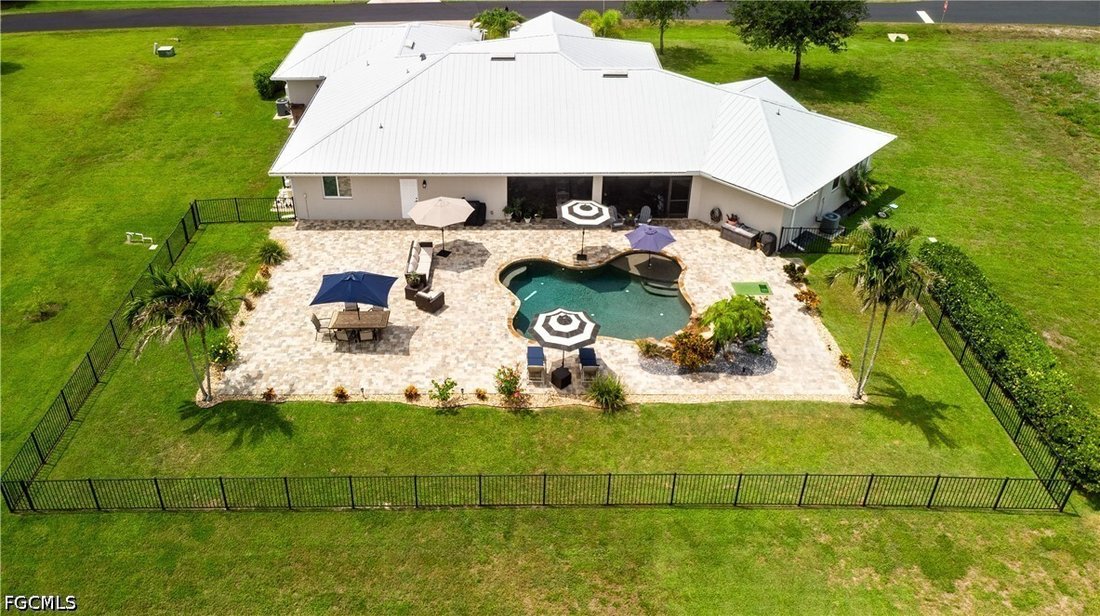 House in Fort Myers, Florida, United States 3 - 18273278
