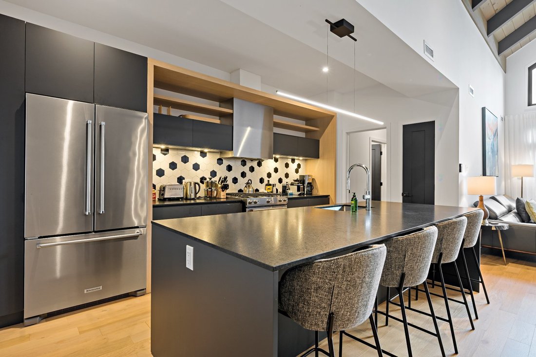 Condo in Mont-Tremblant, Quebec, Canada 3 - 18227307