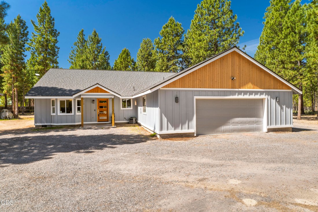 House in La Pine, Oregon, United States 2 - 18270650