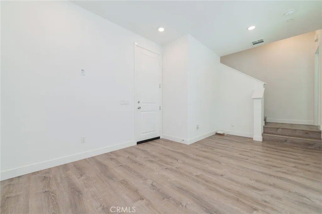 Condo in Irvine, California, United States 4 - 18048240
