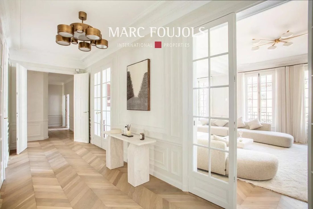 Apartment in Porte Dauphine, Paris 16e Arrondissement, Paris 4 - 18272073