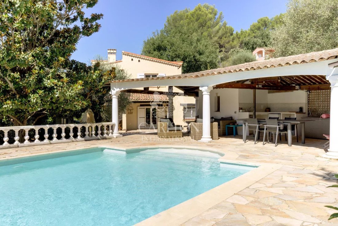 Villa in Mougins, Provence-Alpes-Côte d'Azur, France 3 - 15295707
