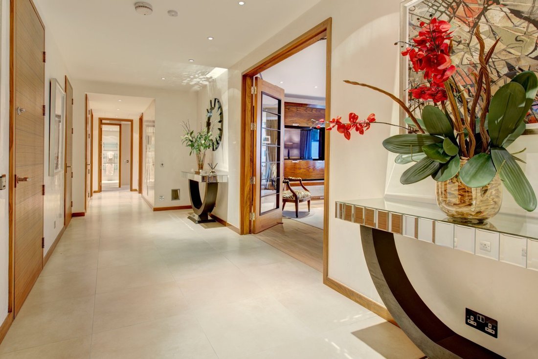 Apartment in Brompton, Kensington And Chelsea, England 5 - 18270879