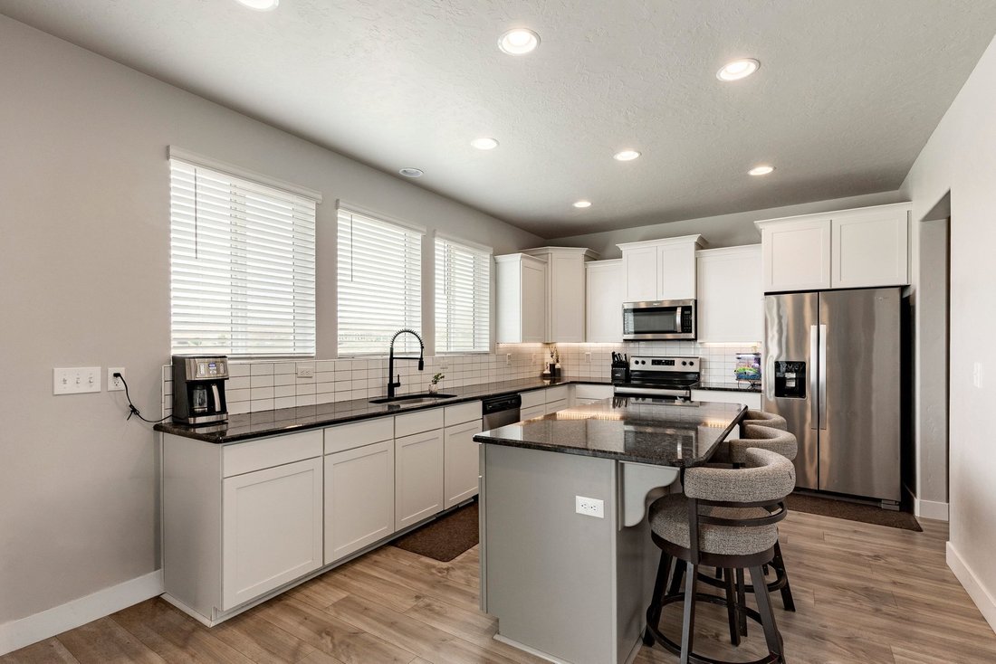 House in Eagle Mountain, Utah, United States 2 - 18272401