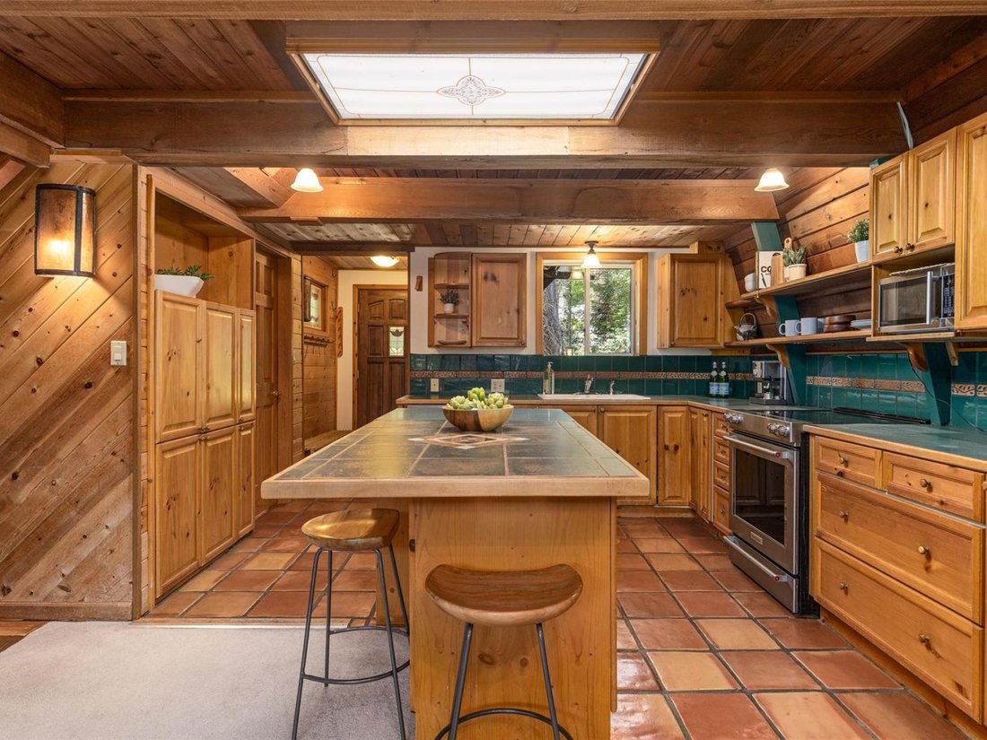 House in Whistler, British Columbia, Canada 5 - 18276150