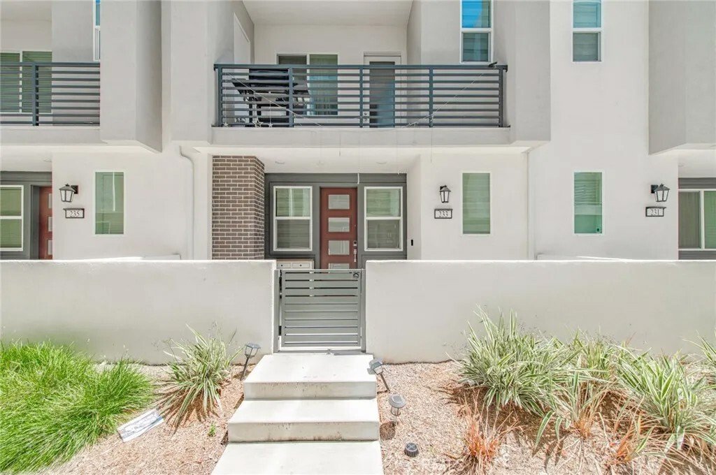 Condo in Irvine, California, United States 1 - 18048240